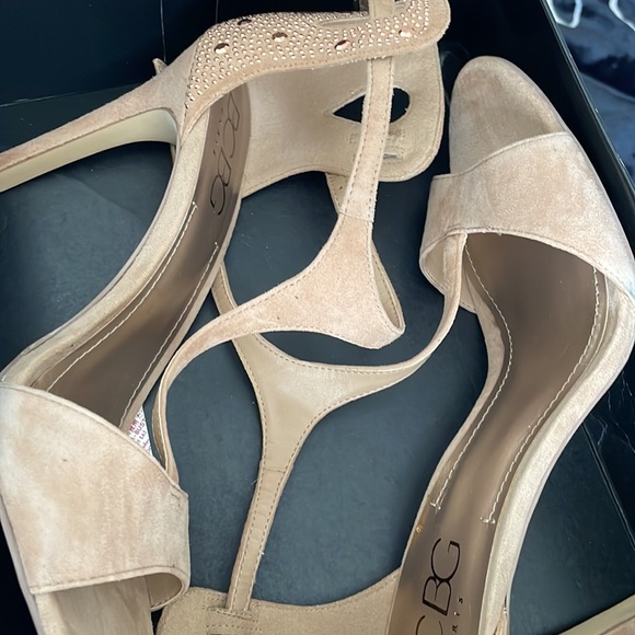 Camel suede and dazzle heels - Picture 7 of 9